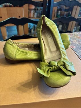 Sundance Green Bow Leather Ballet Flats - Women
